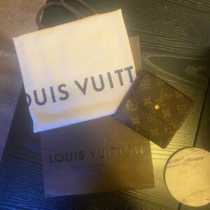 Louis Vuitton wallet, dust bag, & gift bag
